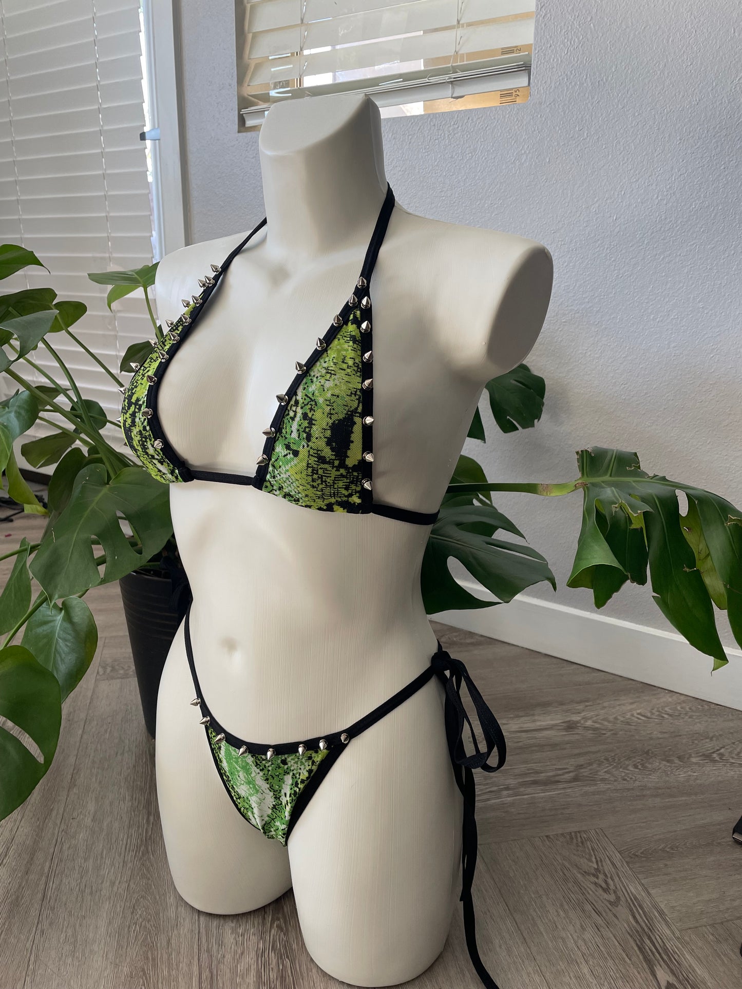 ♲ “Viper Neon Green Studded” Micro Bikini Set (L)