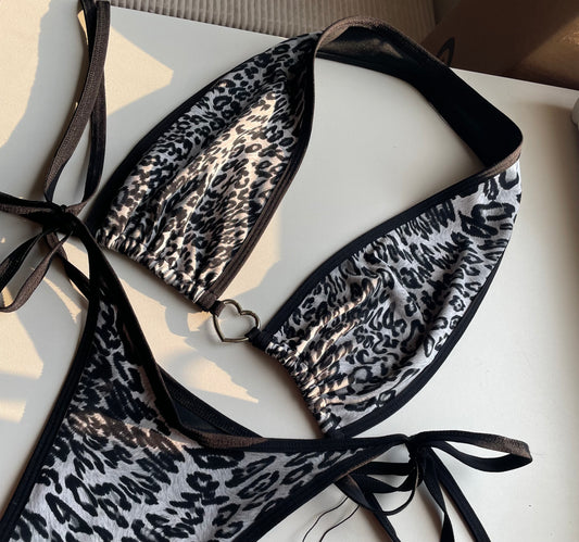 “Heart Breaker” Full Coverage Halter Top Bikini Set (C,D Cup/M-L Bottoms)